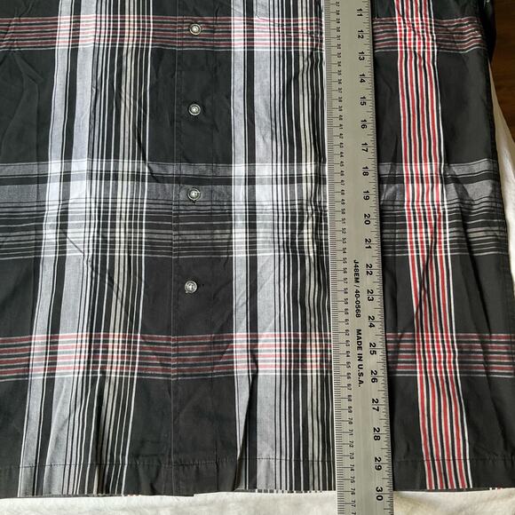Avirex Men’s Short Sleeve Button Down Shirt size XL, Black Red White Checked - Picture 5 of 8